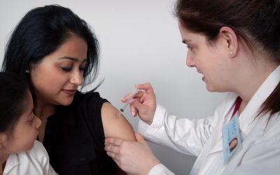 Vacunación contra COVID-19 no será obligatoria en Uruguay