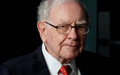 Warren Buffett se convierte en el quinto hombre más rico del mundo a los 90 años