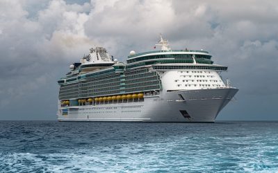 Más cruceros pudieran irse de Florida a medida que crece el debate sobre las vacunas