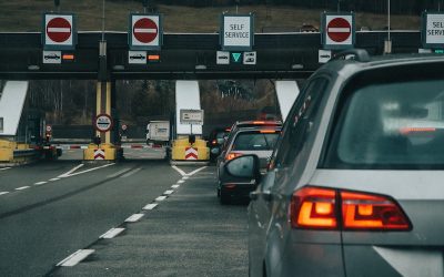 Mexicanos comienzan a cruzar a EU tras cierre de 20 meses por COVID-19