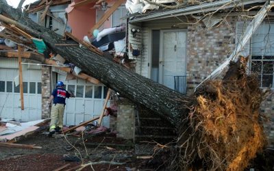 Al menos 30 muertos por la ola de tornados que arrasa Estados Unidos