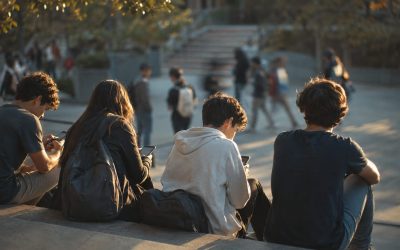 Una encuesta de Pew muestra a los jóvenes de EE.UU. más preocupados que entusiasmados por la IA